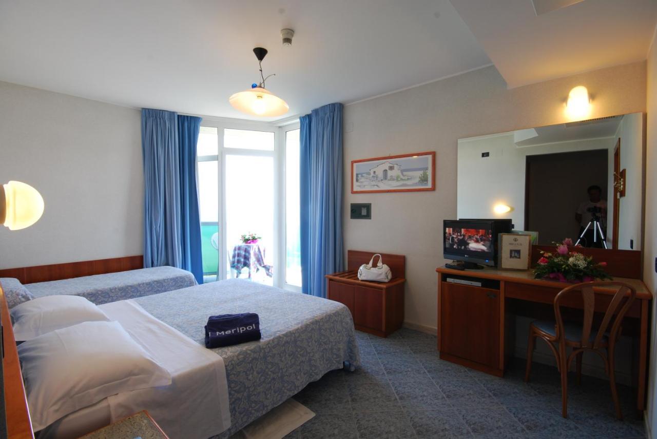 Hotel Meripol Alba Adriatica Zimmer foto